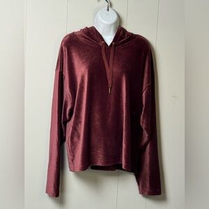 On 34th Women’s Burgundy Velvet Ribbed Hoodie Size XL